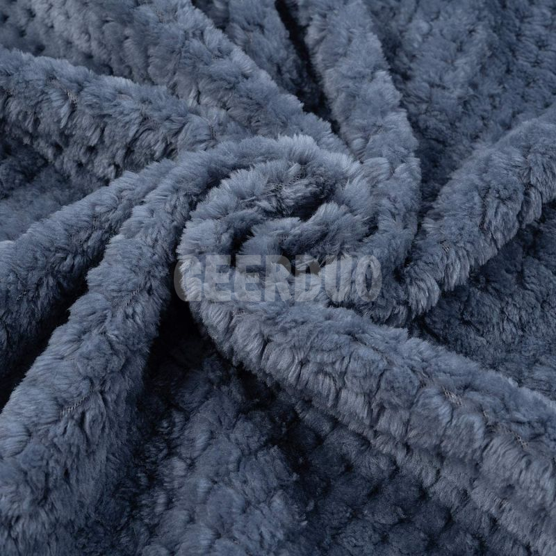 Warm Soft Fuzzy Pet Blanket Plush Fleece Throws for Bed, Couch GRDDK-5 